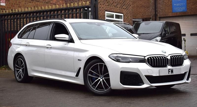 White Used 2022 BMW 530e M Sport Estate | £19,850 (Fair price) - Image 1/3
