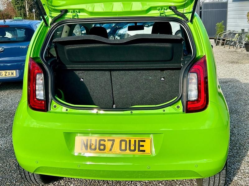 Used Skoda Citigo Colour Edition 60 HP (44 kW) 2017 Green Hatchback