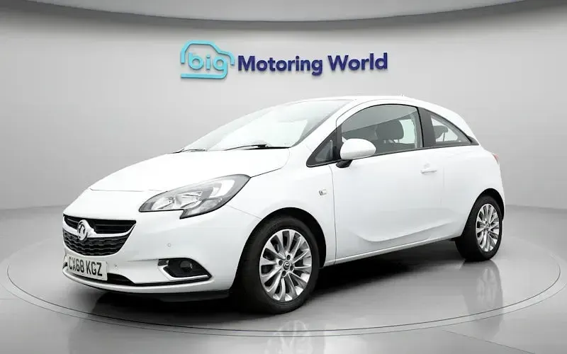 Used Vauxhall Corsa 90 HP (66 kW) 2018 White Hatchback