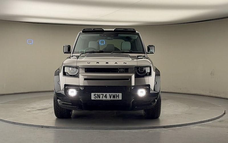 Used Land Rover Defender HSE Dynamic 350 HP (257 kW) 2024 Silicon silver SUV