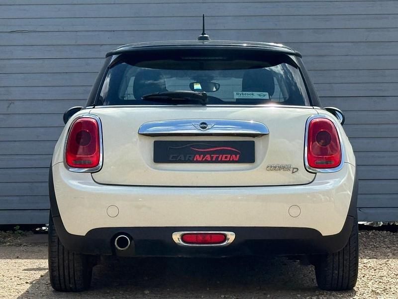 Usado Mini Cooper D Hatch 2014 Branco Citadino