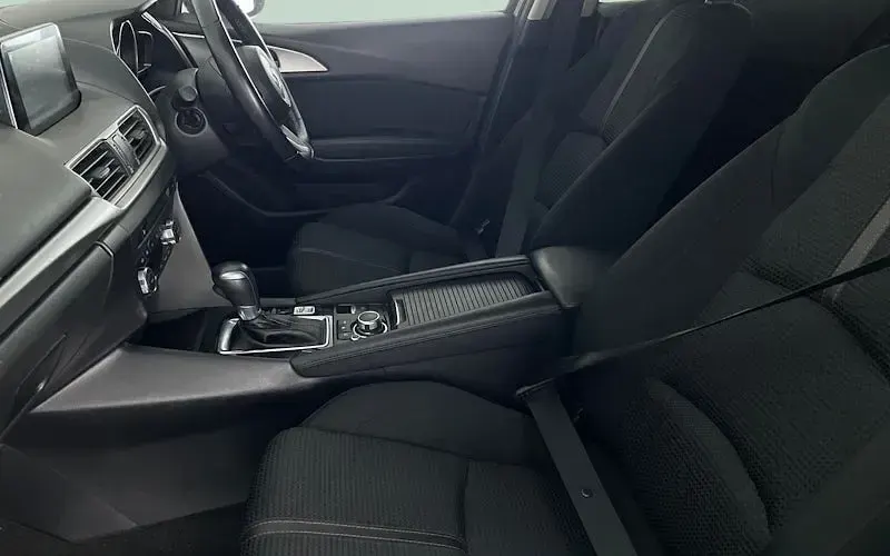 Used Mazda 3 121 HP (88 kW) 2018 Grey Hatchback