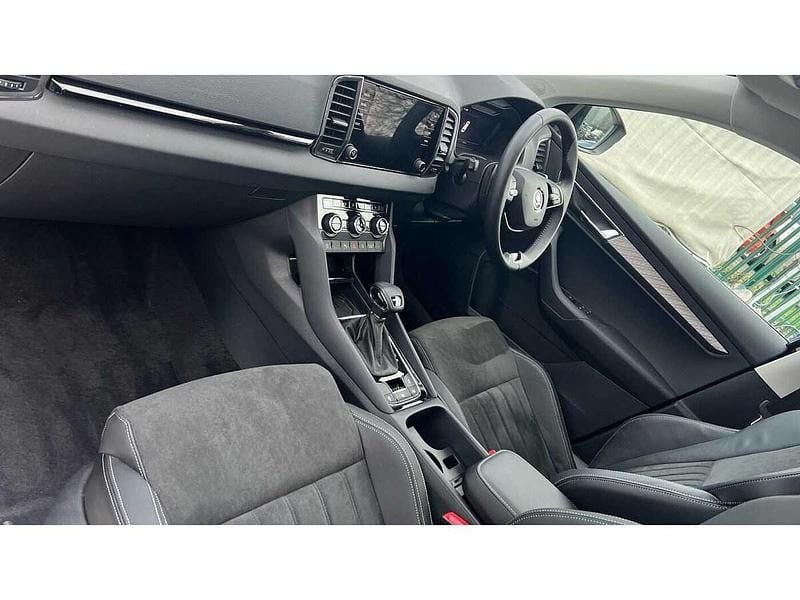 Used Skoda Karoq SE L 110 HP (80 kW) 2024 Black magic pearl effect SUV