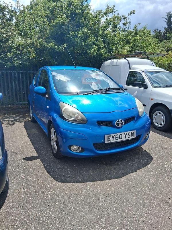Blue Used 2010 Toyota Aygo Hatchback | £2,695 (Fair price) - Image 1/4