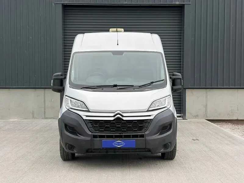 Used Citroën Relay 130 HP (95 kW) 2019 Silver Van
