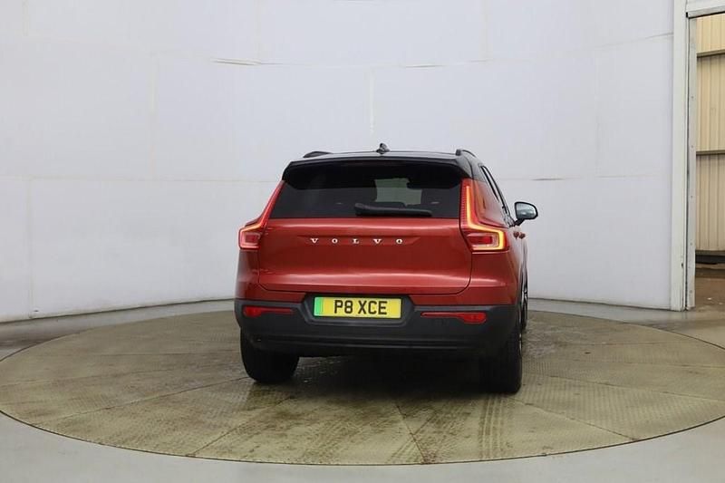Used Volvo XC40 Pro 300 kW (408 HP) 2021 Red SUV