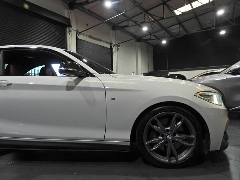 Used BMW M235 Comfort Edition 326 HP (239 kW) 2015 White Coupe