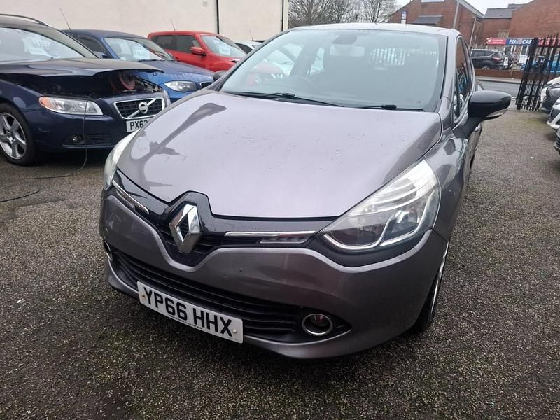 Used Renault Clio IV Dynamique 90 HP (66 kW) 2016 Grey Hatchback
