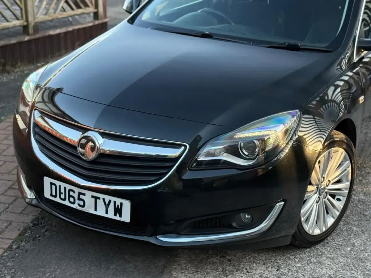 Second-hand Vauxhall Insignia S 140 CP (102 kW) 2015 Negru Break