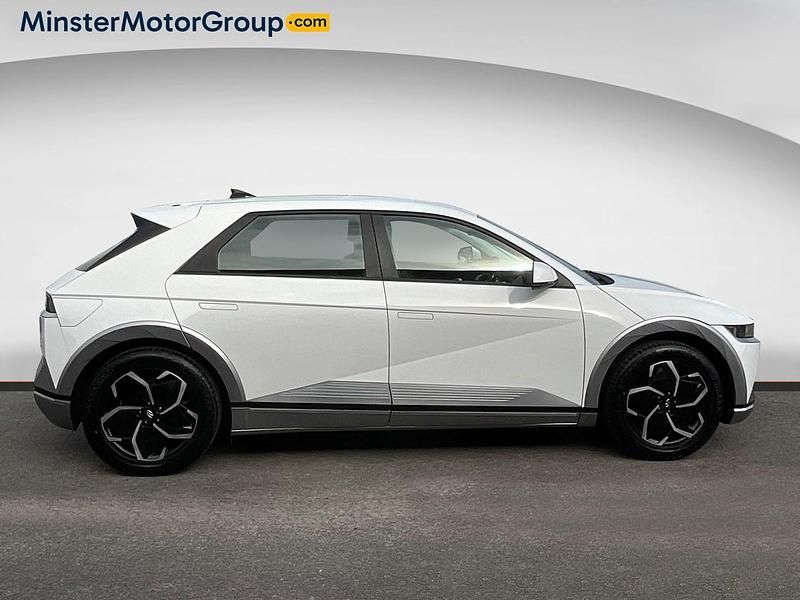 Used Hyundai Ioniq Premium 72 kW (99 HP) 2022 White Hatchback