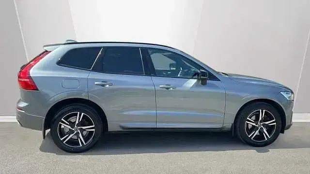 Used Volvo XC60 R-Design 247 HP (181 kW) 2020 Grey SUV