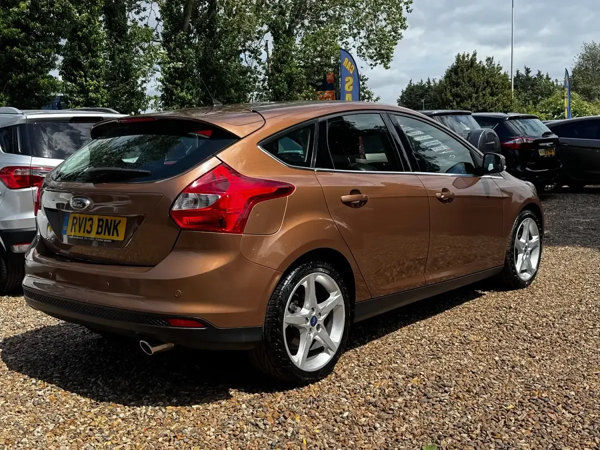 Used Ford Focus Titanium X 163 HP (119 kW) 2013 Brown Hatchback