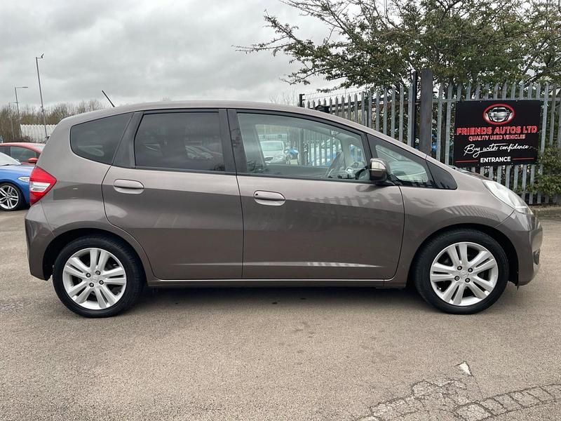 Used Honda Jazz EX 99 HP (72 kW) 2011 Brown Hatchback
