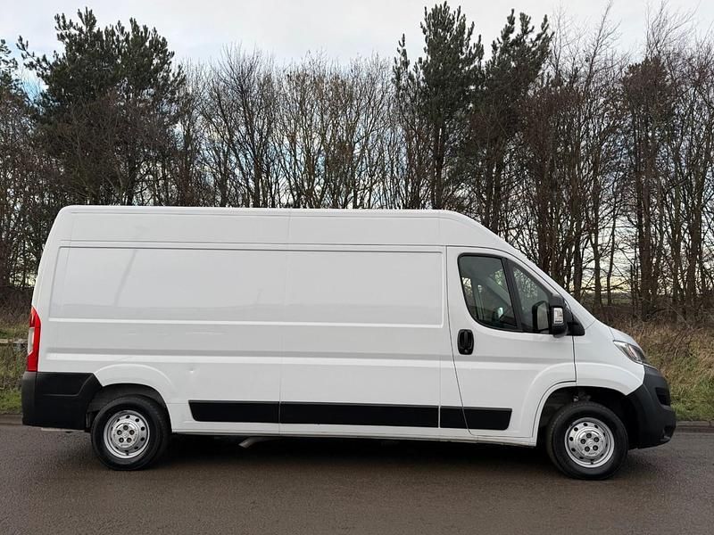 Used Citroën Relay 140 HP (102 kW) 2022 White Van