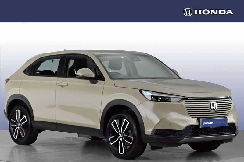 Solid sand khaki Used 2022 Honda HR-V Elegance SUV | £18,450 (Good price) - Image 1/4