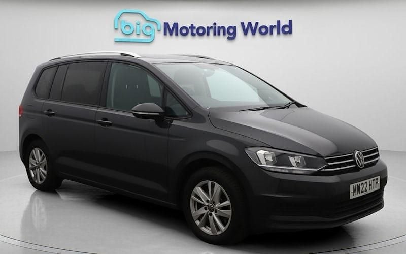 Used 2025 VW Touran Family MPV | £21,800 (Super price) - Image 1/4