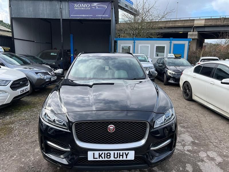 Second-hand Jaguar F-Pace R-Sport 2018 Negru SUV