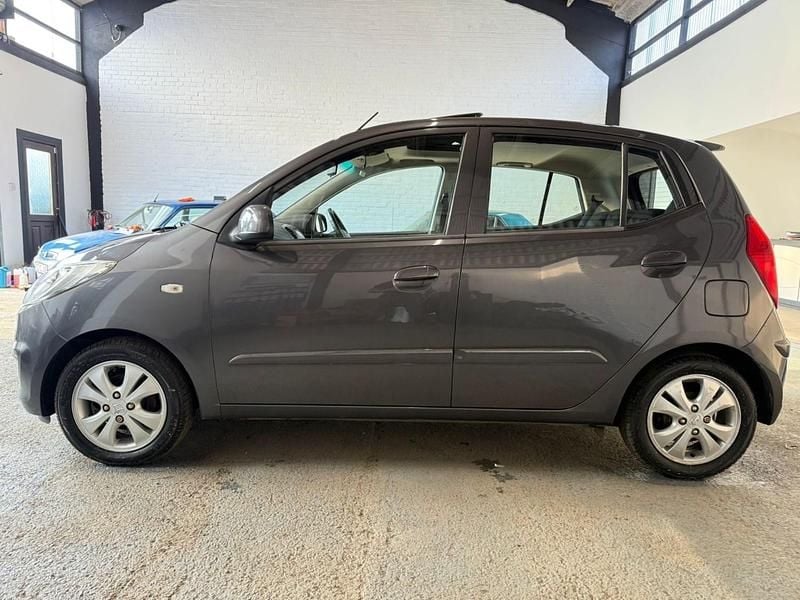 Used Hyundai i10 Style 86 HP (63 kW) 2011 Grey Hatchback