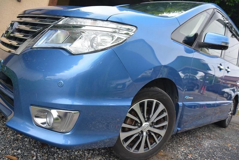Usado Nissan Serena 360º 2015 Azul
