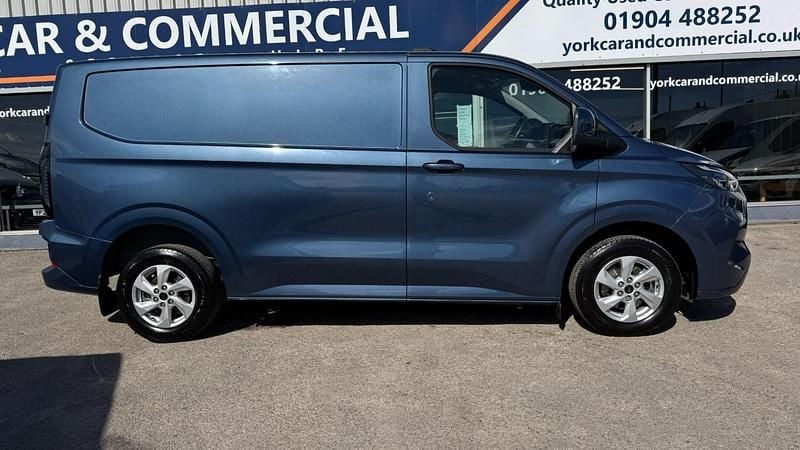 Used Ford Transit Custom Limited 136 HP (100 kW) 2024 Blue Van