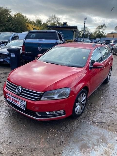 Red Used 2012 VW Passat SE Estate | £1,295 - Image 1/4