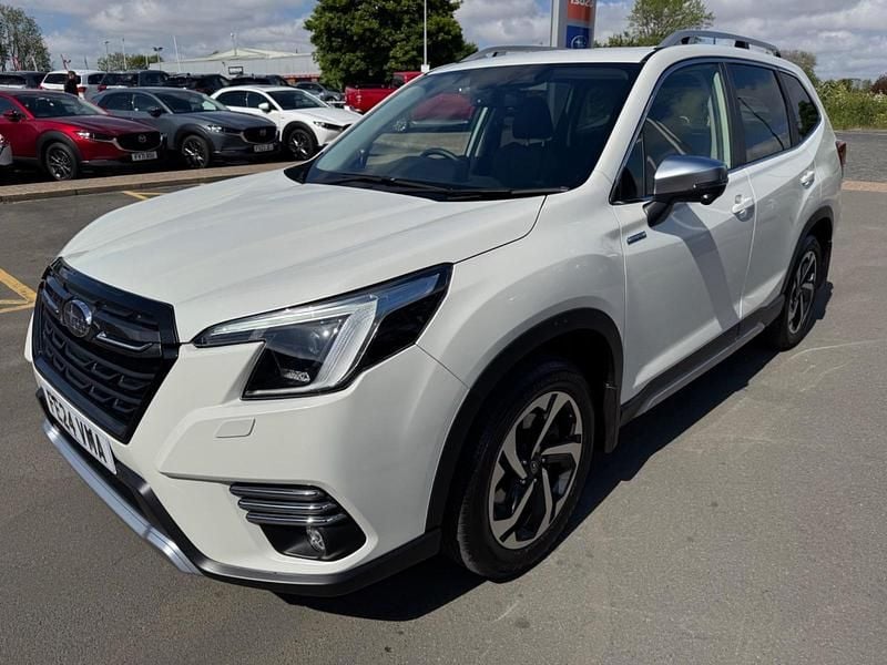 Used Subaru Forester Premium 148 HP (108 kW) 2024 White SUV