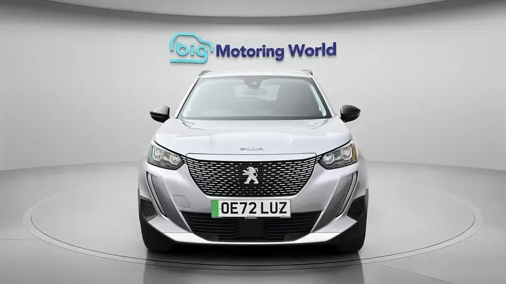 Gebraucht Peugeot e-2008 Active+ 100 kW (136 PS) 2022 SUV
