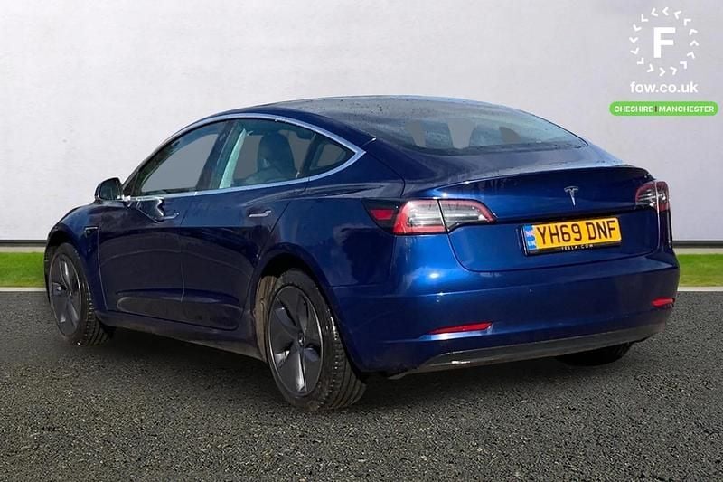 Used Tesla Model 3 Standard Range 239 kW (325 HP) 2019 Blue Sedan