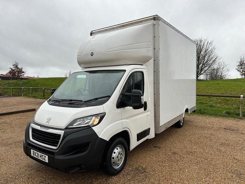 Used Peugeot Boxer 160 HP (117 kW) 2021 White Van