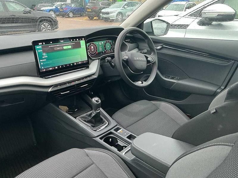 New Skoda Octavia SE Technology 85 HP (62 kW) 2025 Brilliant silver metallic Hatchback