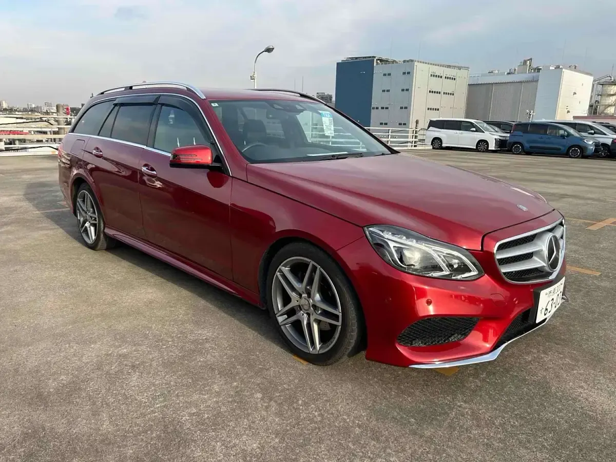 Used Mercedes E250 2014 Red Estate