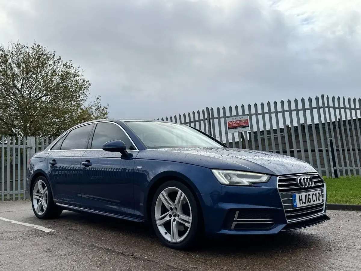 Begagnad Audi A4 S-Line 2016 Blå Sedan