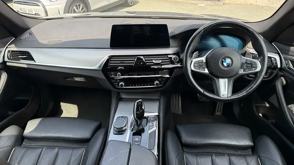Used BMW 520 M Sport 187 HP (137 kW) 2019 Blue Sedan
