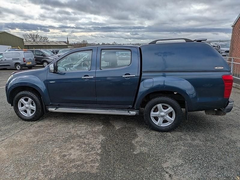 Used Isuzu D-Max 136 HP (100 kW) 2012 Blue Pickup