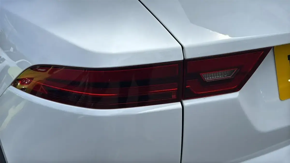 Used Jaguar E-Pace R-Dynamic 201 HP (147 kW) 2023 White SUV