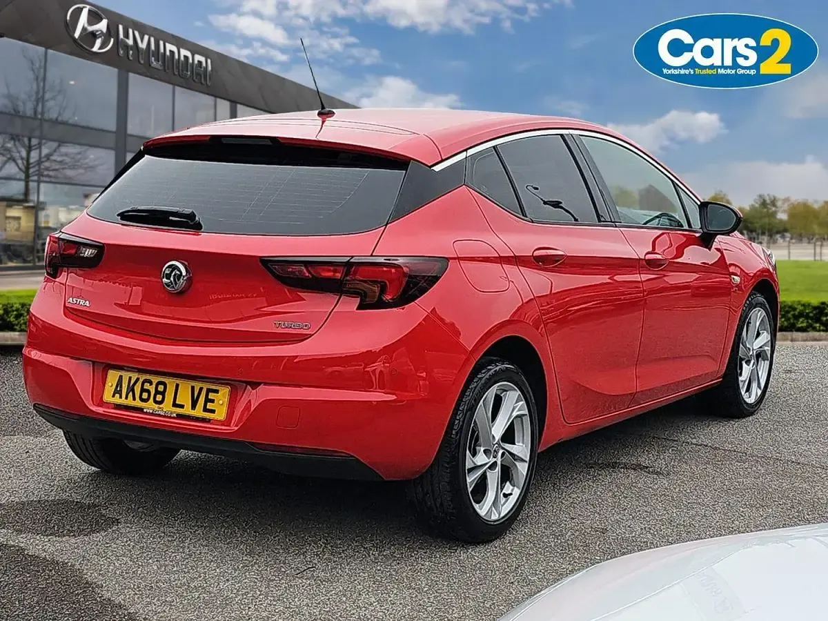 Used Vauxhall Astra SRi 150 HP (110 kW) 2018 Red Hatchback