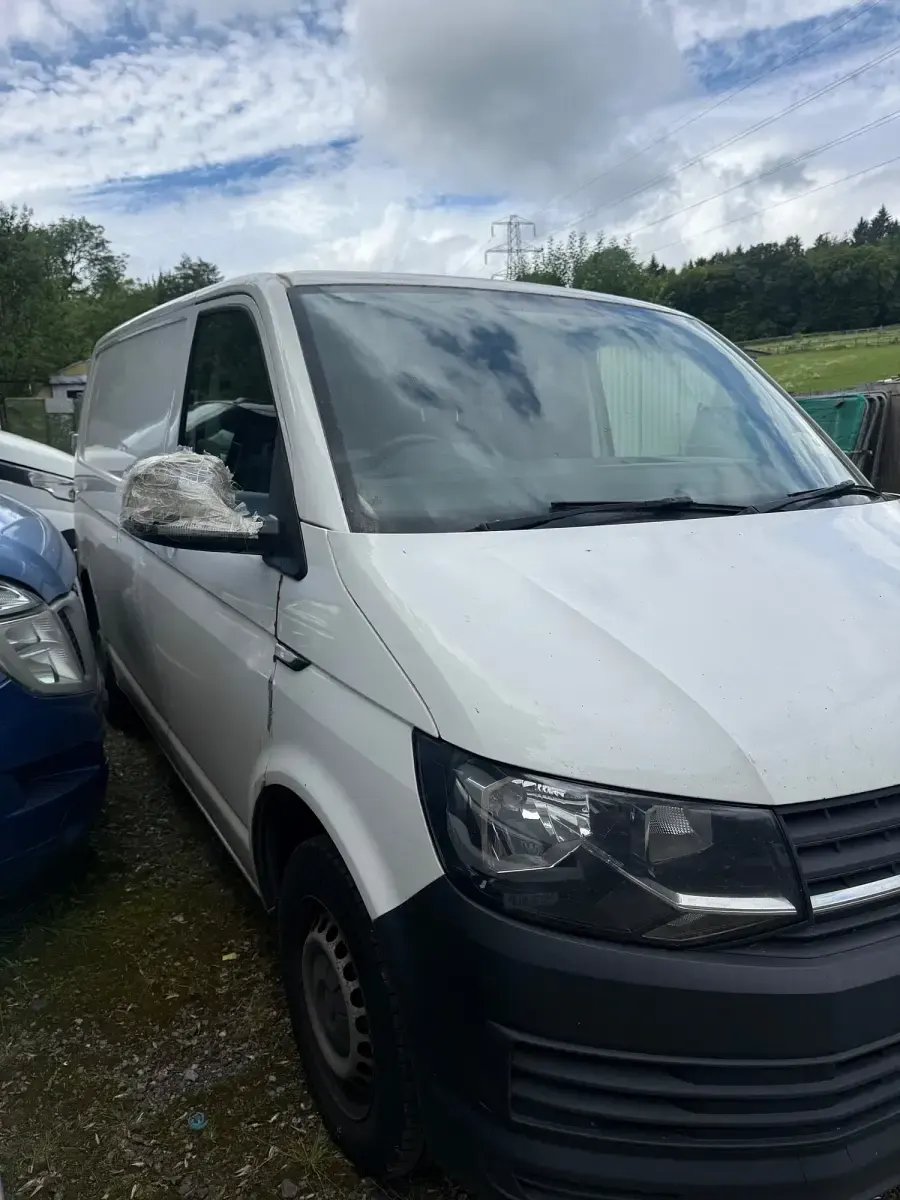 Used VW T6 Startline 102 HP (75 kW) 2018 White Van