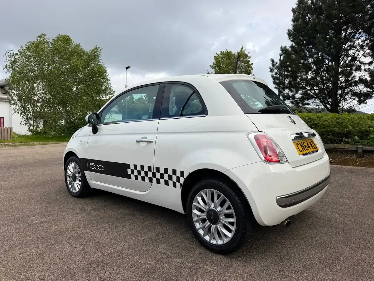 Used Fiat 500 Lounge 69 HP (50 kW) 2014 White Hatchback