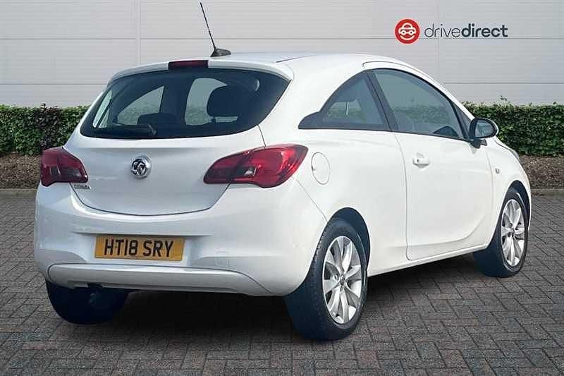 Used Vauxhall Corsa 75 HP (55 kW) 2018 White Hatchback
