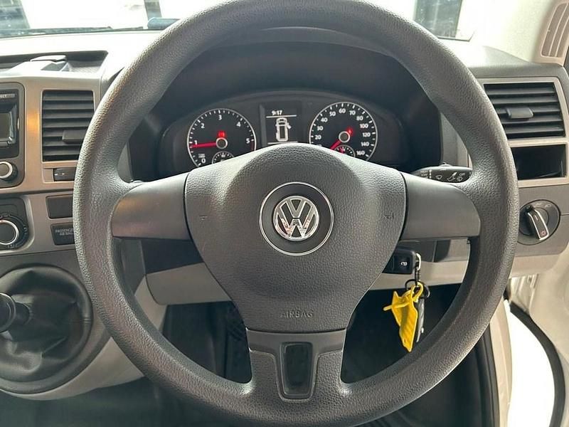 Used VW T6 Trendline 102 HP (75 kW) 2015 White Van
