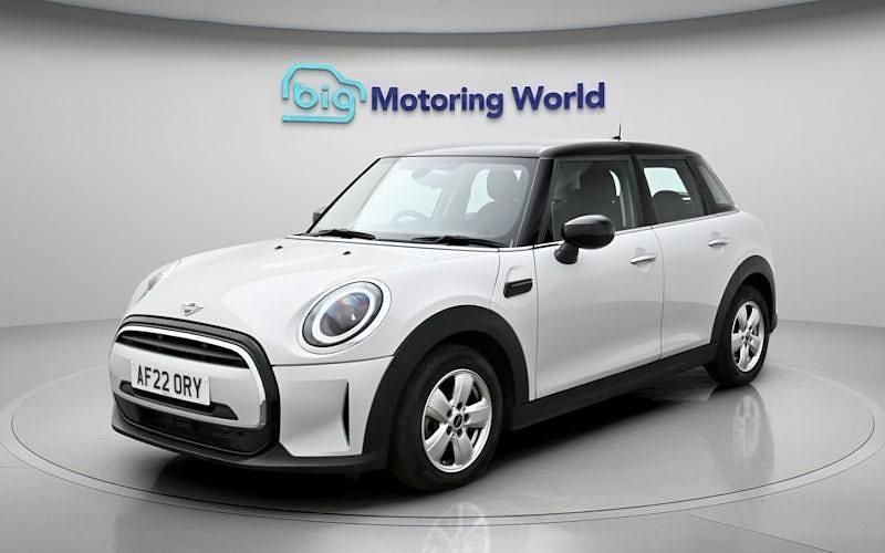 Used Mini Cooper Classic 136 HP (100 kW) 2022 Silver Hatchback