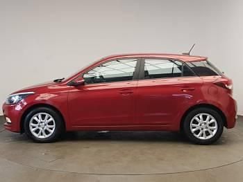 Used Hyundai i20 SE 100 HP (73 kW) 2017 Red Hatchback
