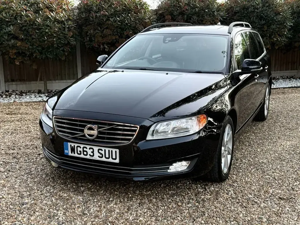 Used Volvo V70 SE 215 HP (158 kW) 2013 Black Estate