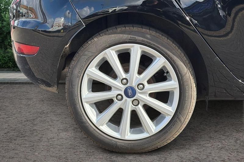 Used Ford Fiesta Titanium 125 HP (91 kW) 2017 Black Hatchback