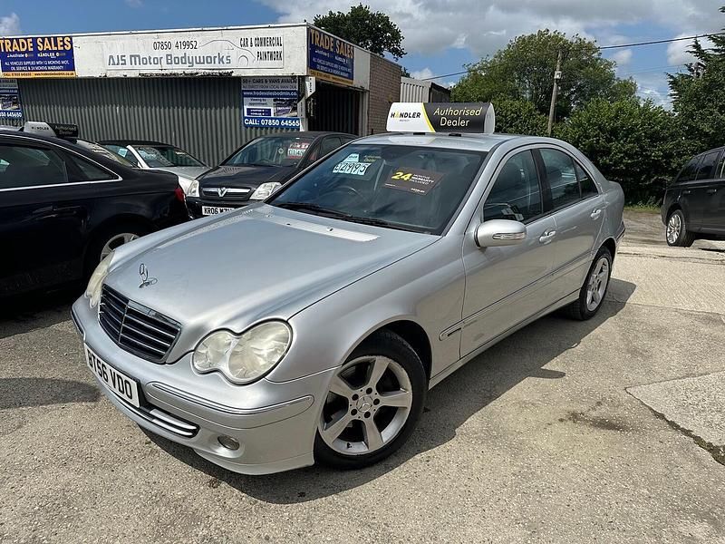Silver Used 2007 Mercedes C200 Avantgarde Sedan | £2,995 (A bit pricey) - Image 1/4