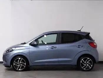 Używany Hyundai i10 Premium 84 KM (61 kW) 2024 Niebieski Hatchback