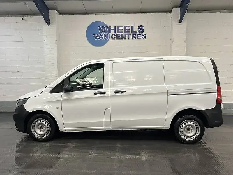 Used Mercedes Vito 102 HP (75 kW) 2020 White Van