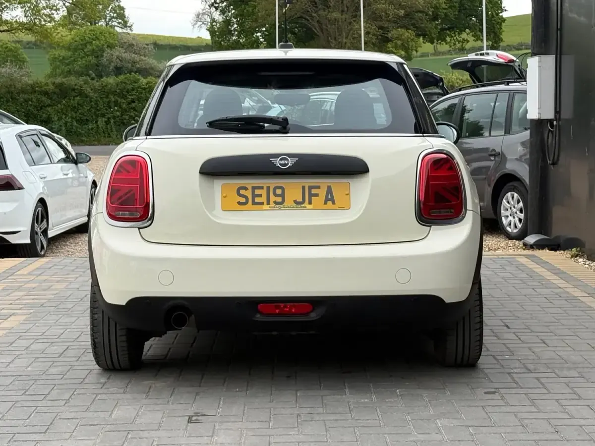 Used Mini ONE Classic 2019 White Hatchback