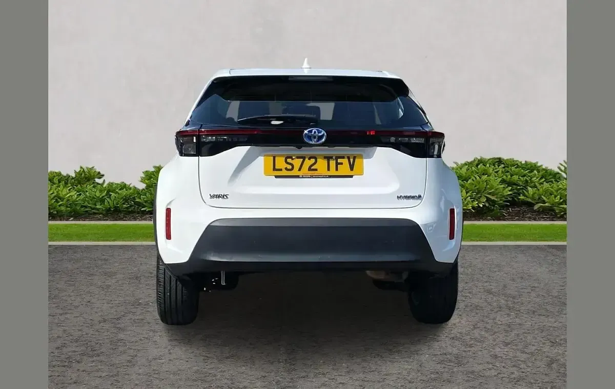 Used Toyota Yaris Cross 113 HP (83 kW) 2022 White SUV