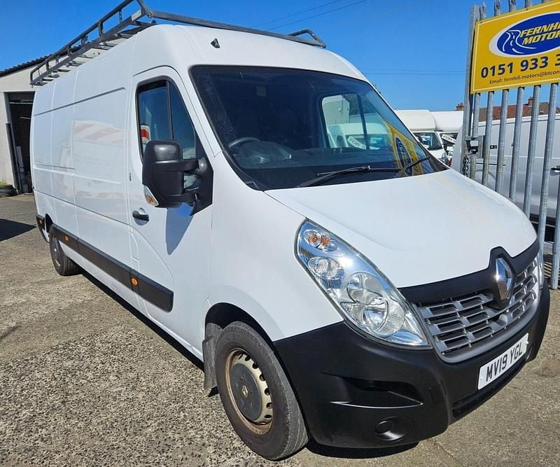 White Used 2019 Renault Master Business Van | £7,500 (Fair price) - Image 1/4